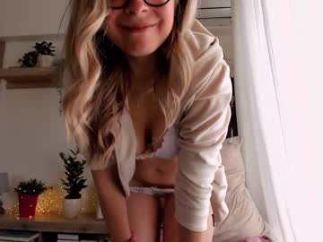 webcam girl bestgirl_ofthe_neighborhood live cam image #3960760