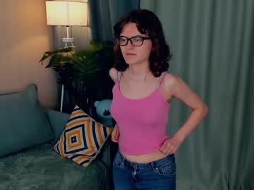 webcam girl odettechurchwell live cam image #7104133