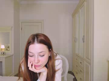 webcam girl eleonora_linn live cam image #3817087