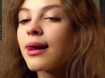 webcam girl a_whole_eternity live cam image #6941627
