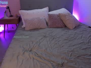 webcam girl rebeccastonee live cam image #4184340