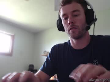 webcam man alwayzhigh live cam image #1875366