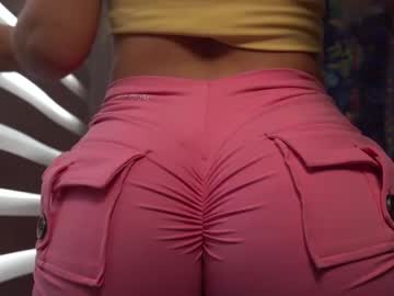 webcam girl beyllove_d live cam image #6883420