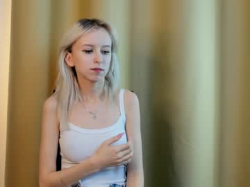 webcam couple blonde_lotos live cam image #5922116