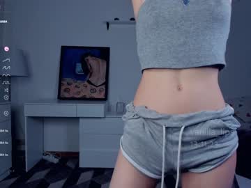 webcam girl vanilla_lips live cam image #5732783