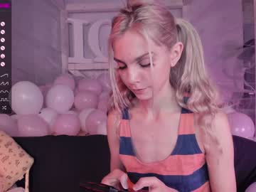 webcam girl careful_i_bite live cam image #454093