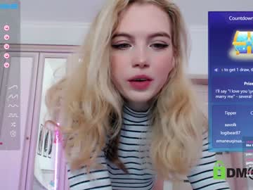 webcam girl small_blondee live cam image #3485645