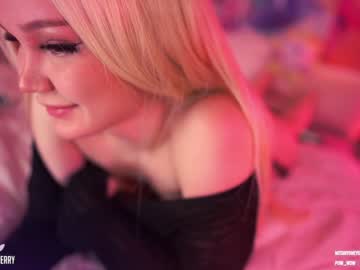 webcam tranny blondelashes19 live cam image #1020503