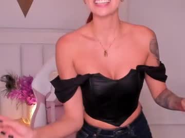 webcam girl scarlett__baker live cam image #1748547