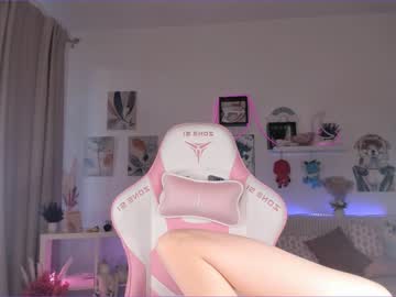 webcam girl lucky_luve live cam image #5900279