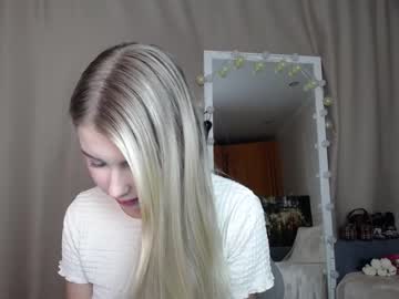 webcam girl cute18cute live cam image #2541668