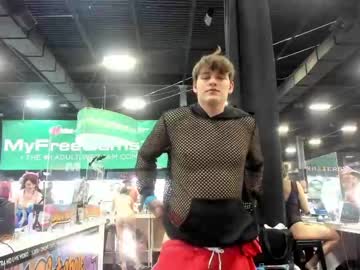 webcam man thejohnnystone live cam image #2975031