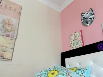 webcam girl noemibcnz live cam image #1027152