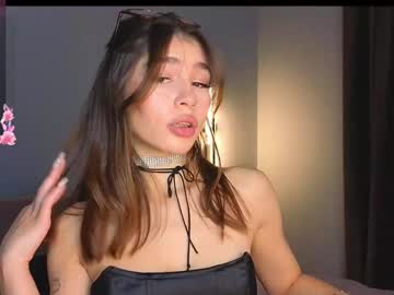 webcam girl caroline_brown0 live cam image #7065853
