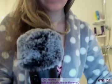 webcam girl in_tune live cam image #3459962