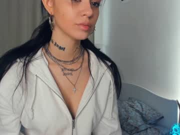 webcam girl elfas_cute live cam image #4817380