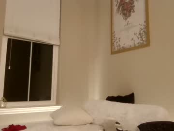 webcam girl milkywhiiite live cam image #4330069