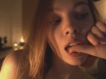 webcam girl bibi_it_is live cam image #1905723