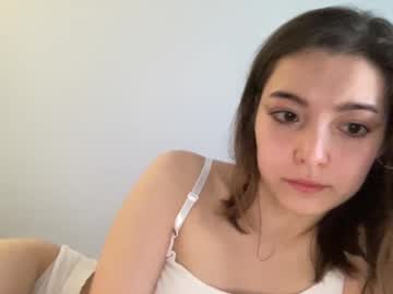 webcam girl lilellina live cam image #7112021