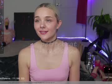 webcam girl petitebrat live cam image #6248114