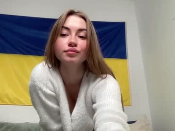 webcam girl strawberryjamx live cam image #1395366