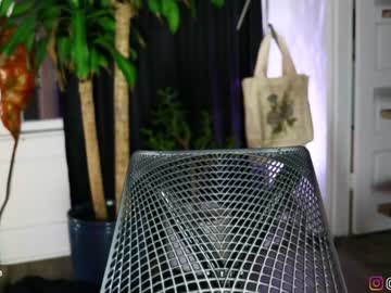 webcam girl maeveminx live cam image #3384577