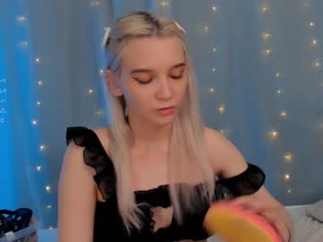 webcam girl sinacampby live cam image #1632490