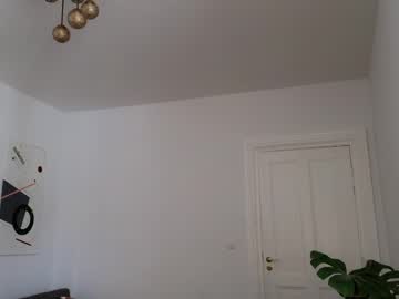 webcam girl strawberryjamx live cam image #5147360