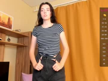 webcam girl christinevillarreal live cam image #2659635