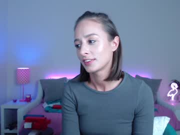 webcam girl holihurricane live cam image #967609
