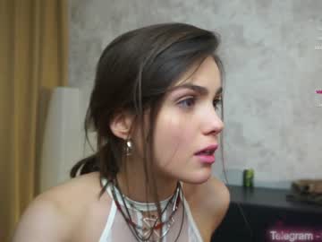 webcam couple emiliacourtney live cam image #5738115