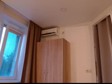 webcam girl bitter_moon live cam image #4500285