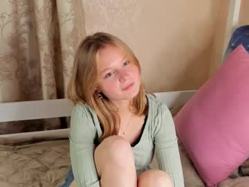 webcam girl aliceadamss live cam image #7059391