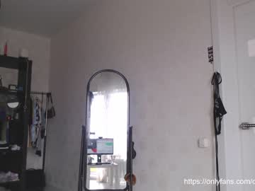 webcam girl _mllymoore_ live cam image #2267121