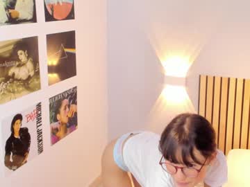 webcam girl little_effy18 live cam image #3855272
