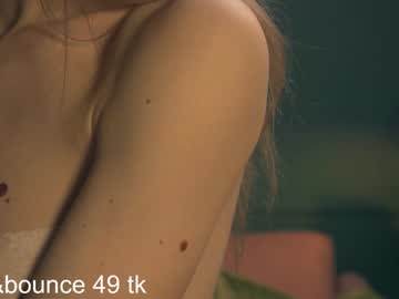 webcam girl lolly_bella_ live cam image #996998