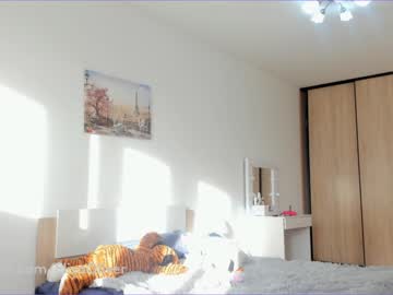 webcam girl elisa_oliver live cam image #1039215