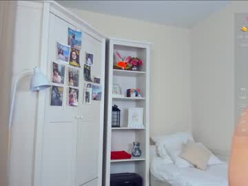 webcam girl your_twinkle live cam image #6362756
