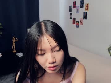 webcam girl jolly_in_joy live cam image #6573277