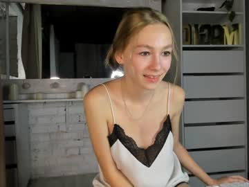 webcam girl blondylilu live cam image #3042783