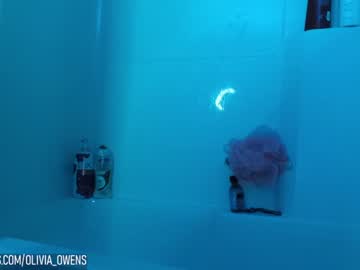 webcam girl oliviaowens live cam image #3843883