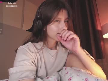 webcam girl sleepingsonya live cam image #4707000