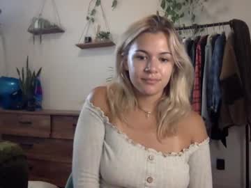 webcam girl bottleservicegirl live cam image #2301483