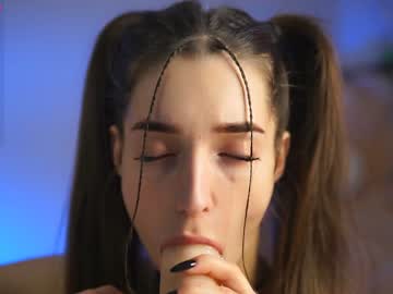 webcam girl angels_kiss live cam image #232479