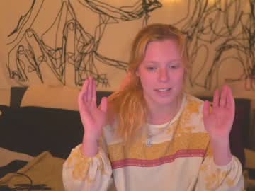 webcam girl crimsonxrapture live cam image #261557