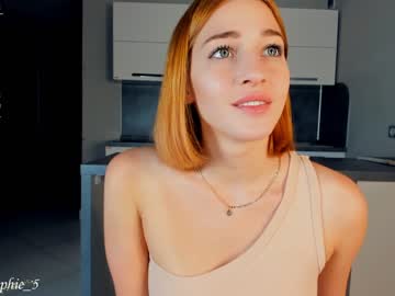 webcam girl sophie_5 live cam image #2293729