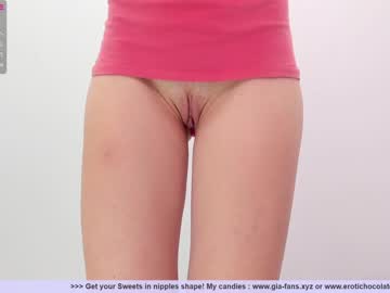 webcam girl girl_i_am live cam image #2820575