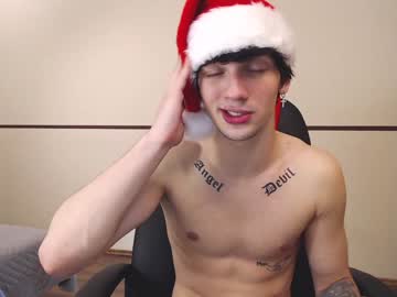 webcam man teddy_mode live cam image #815423