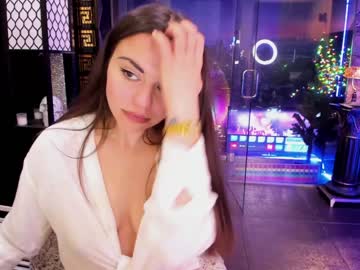webcam girl alma_pearl live cam image #4165230