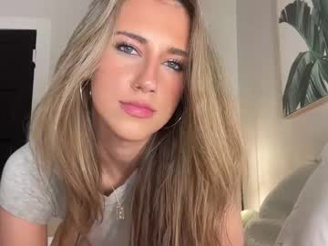 webcam girl anderson_lily live cam image #6107758